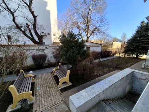 комерційна за адресою Французький бульв., 49А