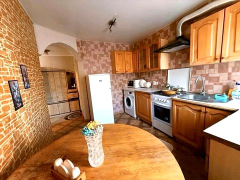 квартира за адресою Підмонастирська вул., 11