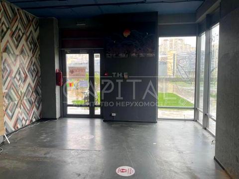 комерційна за адресою Трускавецька вул., 8