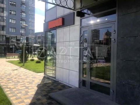 комерційна за адресою Трускавецька вул., 8