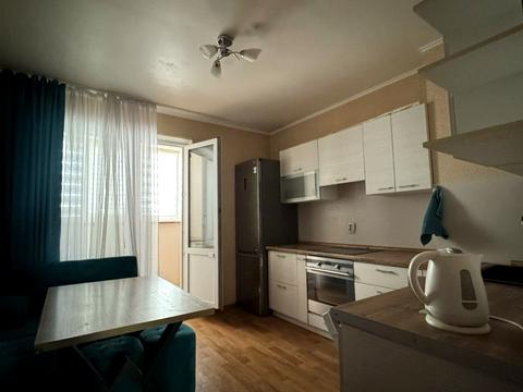 квартира за адресою Григорія Ващенка вул., 1