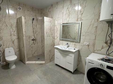 будинок за адресою Молодіжна вул.