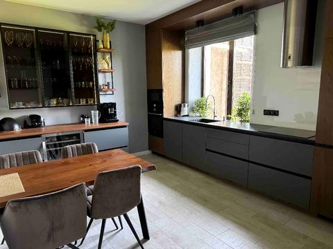 будинок за адресою Центральна вул.