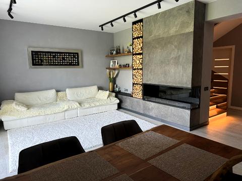 будинок за адресою Центральна вул.