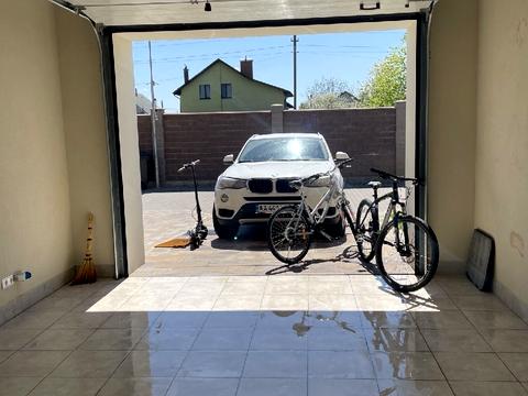 будинок за адресою Центральна вул.