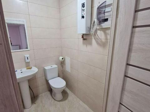 комерційна за адресою Гетьманська вул., 5