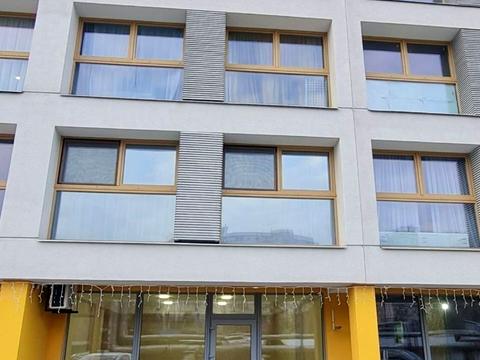 комерційна за адресою Гетьманська вул., 5