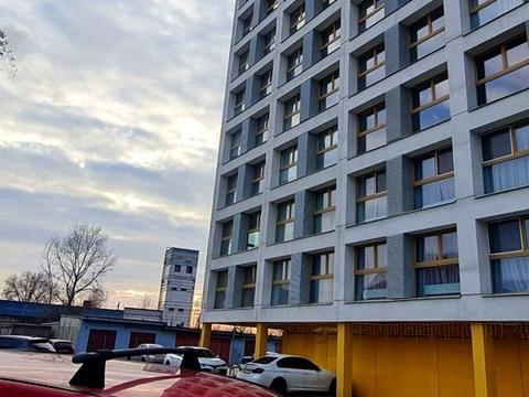 комерційна за адресою Гетьманська вул., 5