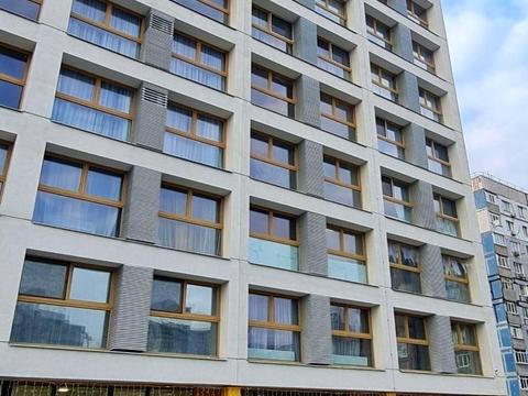 комерційна за адресою Гетьманська вул., 5