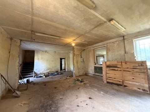 комерційна за адресою Центральна, 10