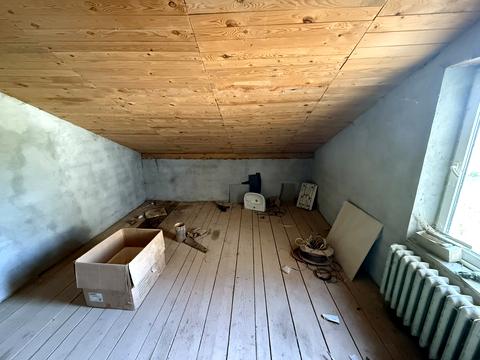 комерційна за адресою Центральна, 10