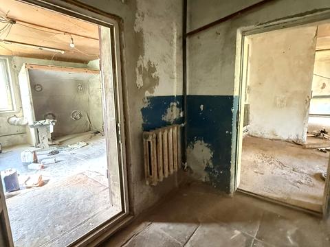 комерційна за адресою Центральна, 10