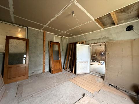 комерційна за адресою Центральна, 10