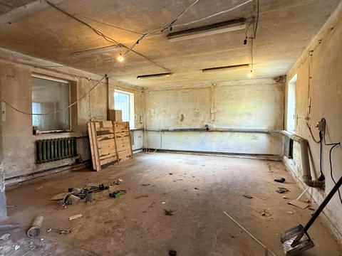 комерційна за адресою Центральна, 10