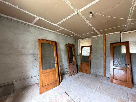 комерційна за адресою Центральна, 10