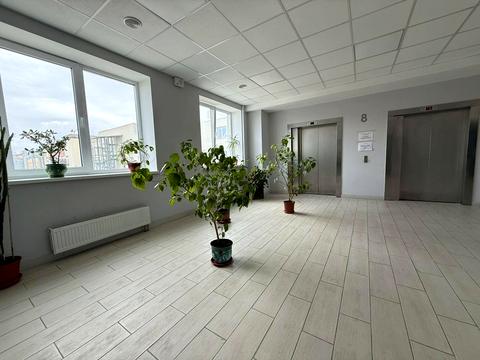 комерційна за адресою майдан Незалежності пл., 2а