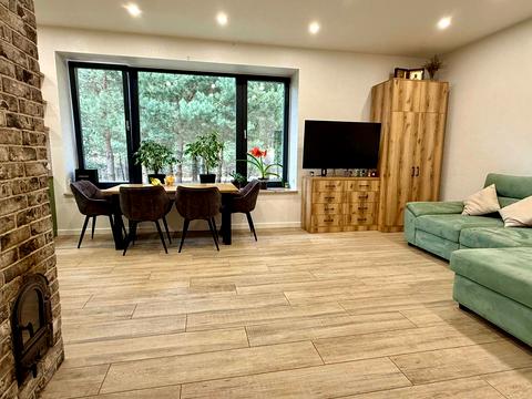 дом по адресу Квітнева