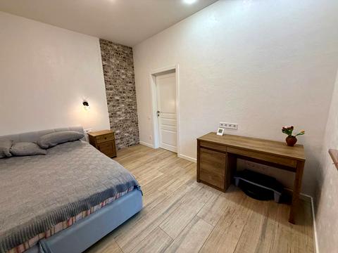 дом по адресу Квітнева