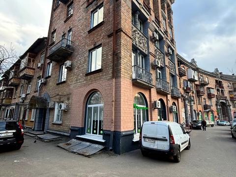 комерційна за адресою Бастіонна вул., 2/1