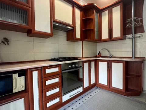 квартира по адресу Гайдамацкая ул. (Марфи Струтинської), 13