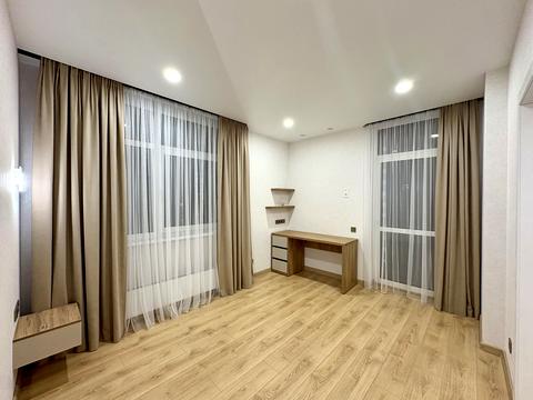 квартира за адресою Олександра Олеся вул., 3