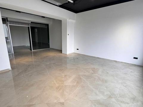 комерційна за адресою Княгинин вул., (Будинок 15)