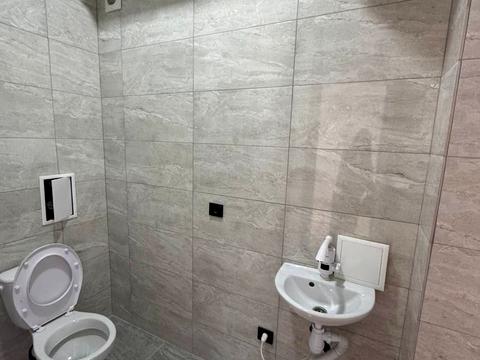 комерційна за адресою Княгинин вул., (Будинок 15)