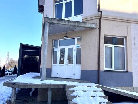 комерційна за адресою Шевченка вул., 5б