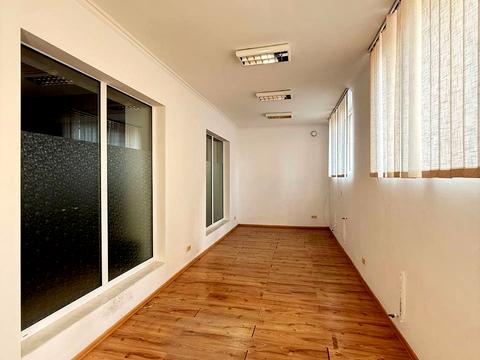 комерційна за адресою Галицька вул., 63