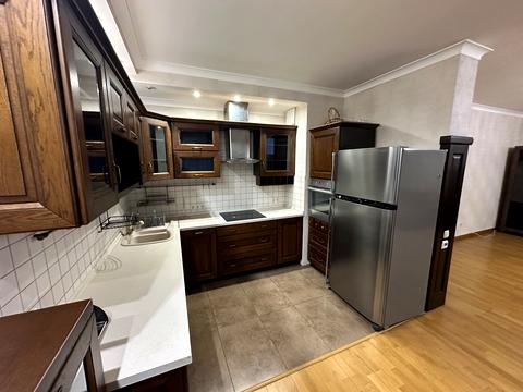 квартира за адресою Срібнокільська вул., 1