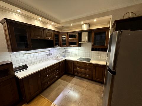 квартира за адресою Срібнокільська вул., 1