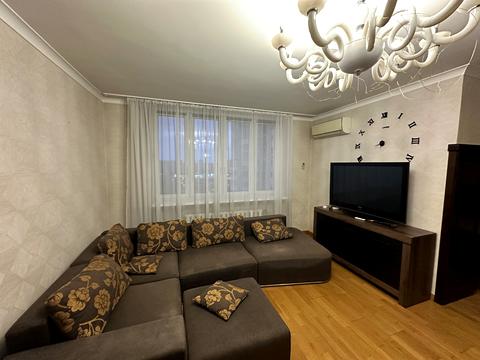 квартира за адресою Срібнокільська вул., 1