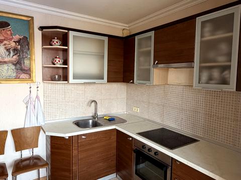 квартира по адресу Салютная ул., 42/46