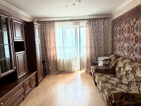 квартира по адресу Салютная ул., 42/46