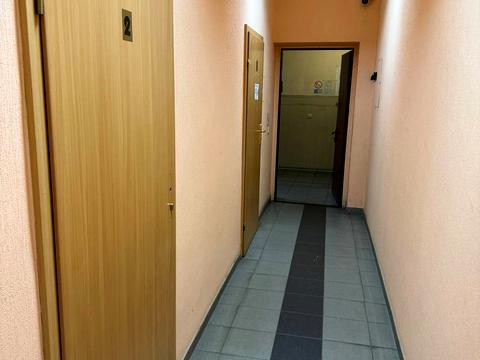 комерційна за адресою Кирилівська вул. (Фрунзе), 60п