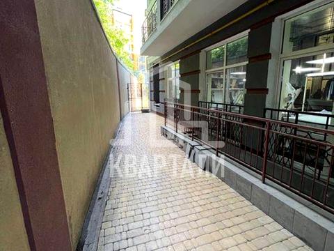 комерційна за адресою Дегтярна вул., 11