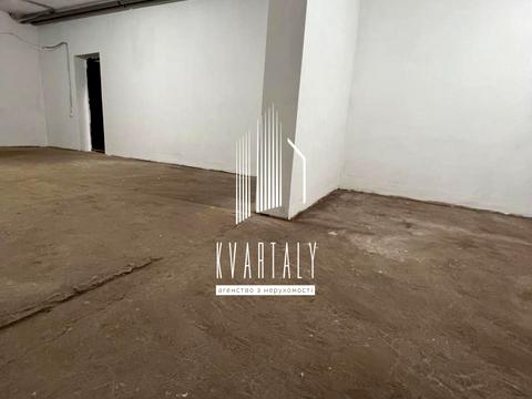 комерційна за адресою Дегтярна вул., 11