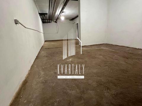 комерційна за адресою Дегтярна вул., 11