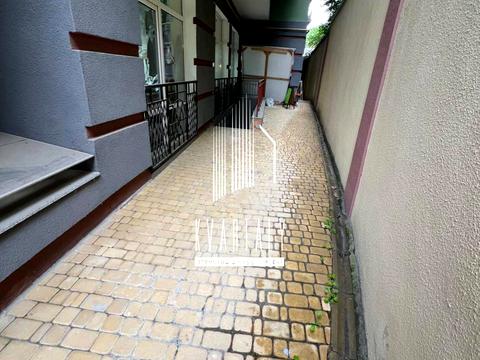 комерційна за адресою Дегтярна вул., 11