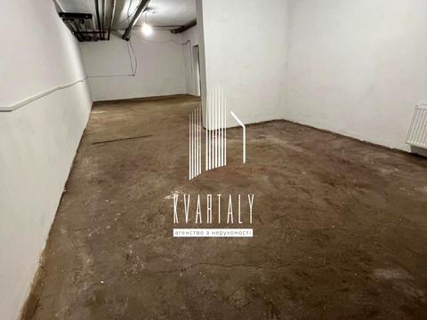 комерційна за адресою Дегтярна вул., 11