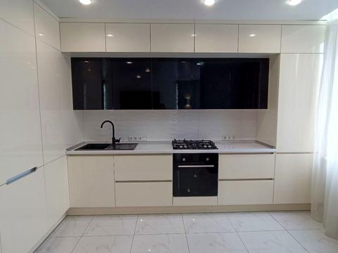 квартира за адресою Кришталева вул., 1