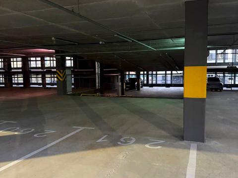 паркоместо по адресу Всеволода Змеенко ул., 30