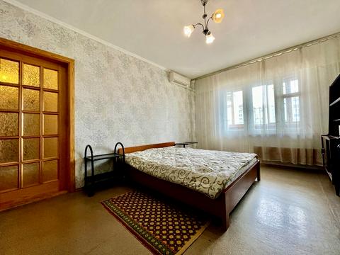 квартира за адресою Ревуцького вул., 18-А