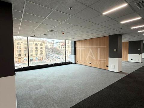 коммерческая по адресу Богдана Хмельницкого ул., 1