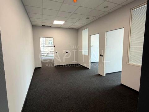 коммерческая по адресу Богдана Хмельницкого ул., 1