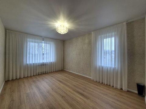 квартира за адресою Андрія Первозванного вул. (Стахурського), 4