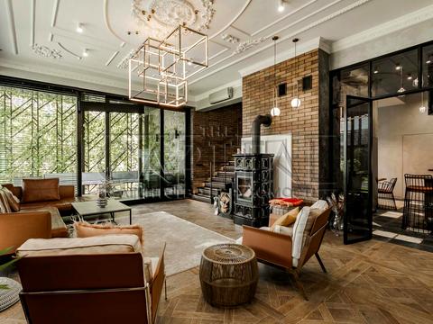 будинок за адресою вул. Успішна