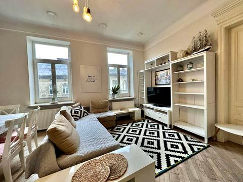 квартира за адресою Михайла Грушевського вул., 12