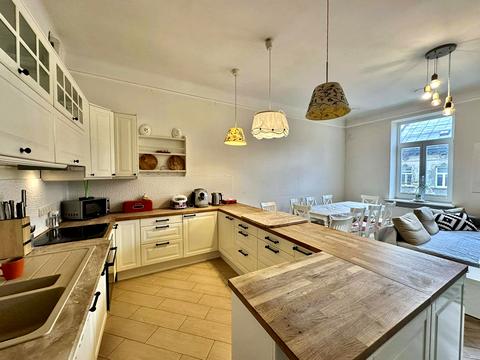 квартира за адресою Михайла Грушевського вул., 12