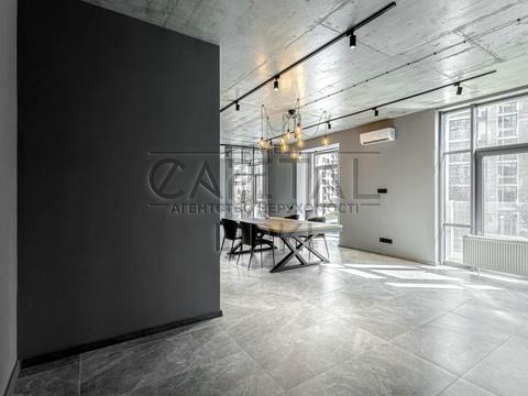 коммерческая по адресу Андрея Верхогляда ул. (Михайла Драгомирова), 19-А